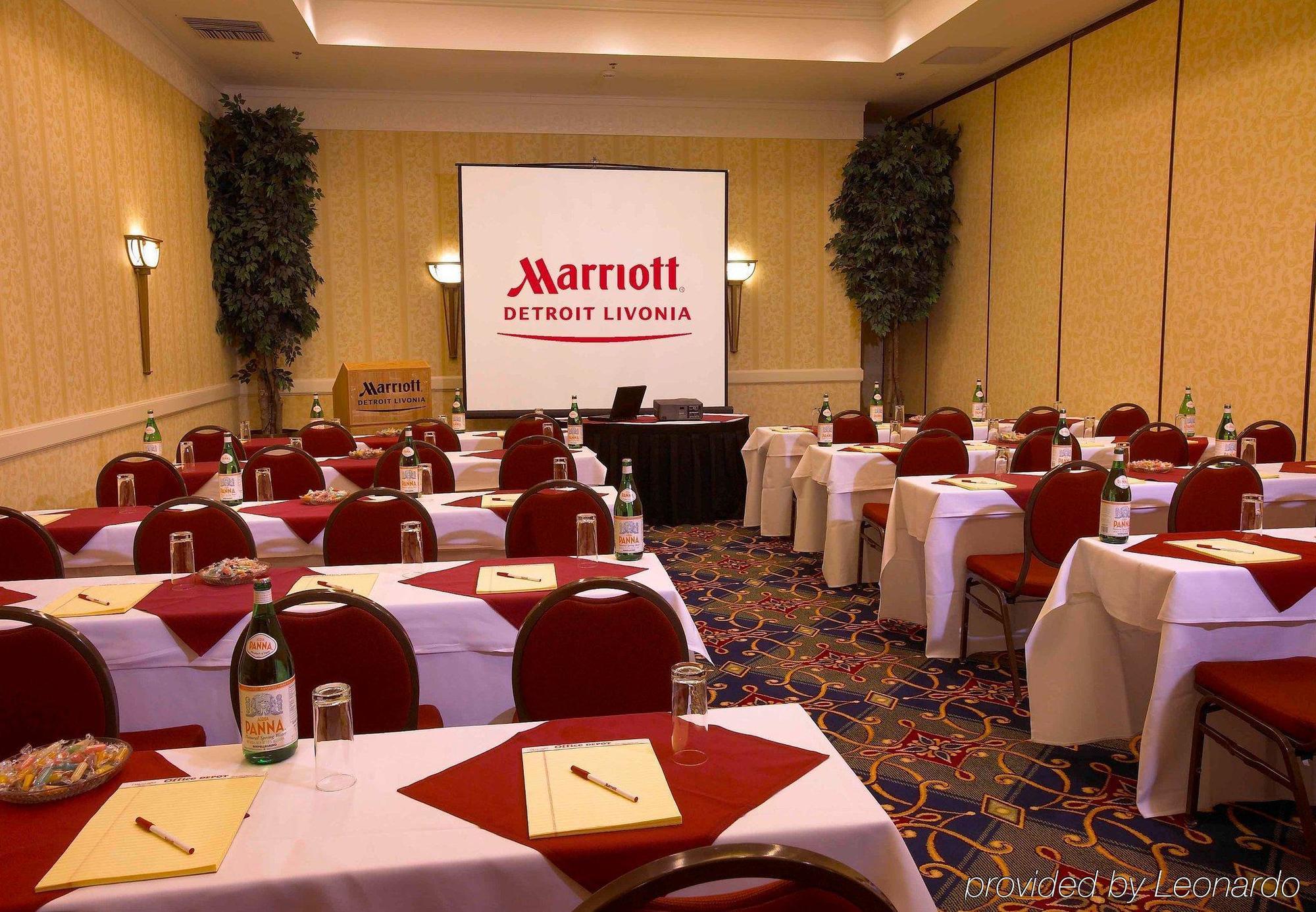Detroit Marriott Livonia Hotel Exterior photo